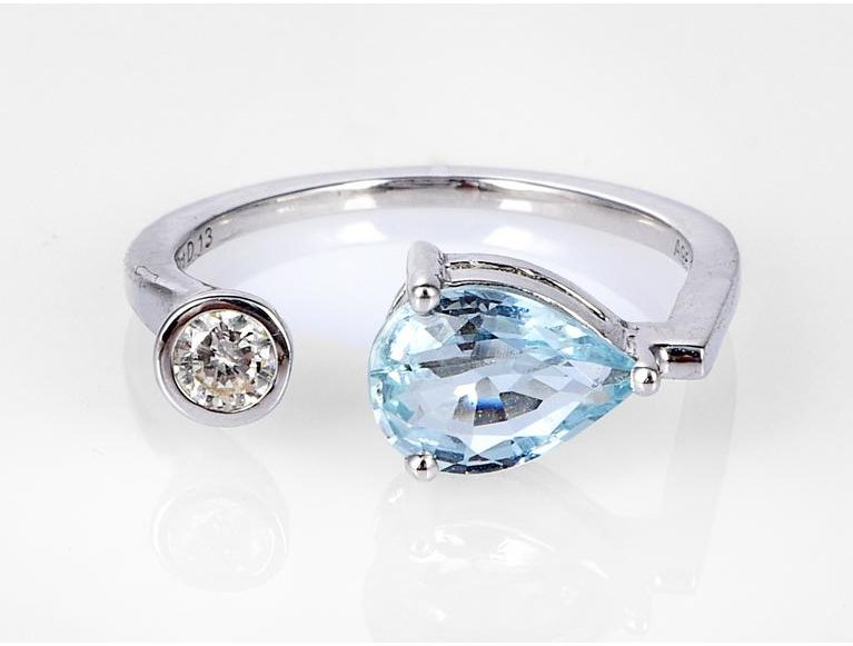 Aquamarine & Diamond Ring