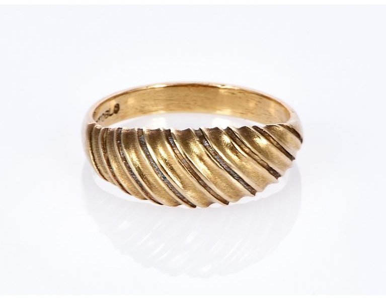 Golden Ripple OBLO Ring