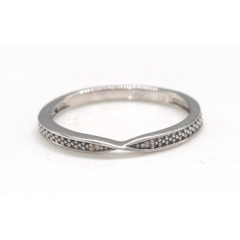 White Gold Twist Band